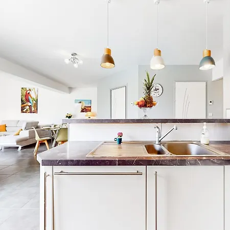 Semesterbostad Lovely In Saint-georges-de-didon