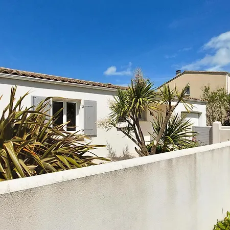 Lovely In Saint-georges-de-didon Semesterbostad Saint-Georges-de-Didonne