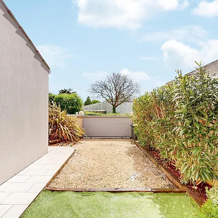 Lovely In Saint-georges-de-didon