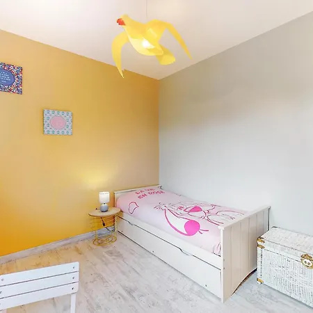 Lovely In Saint-georges-de-didon Semesterbostad *