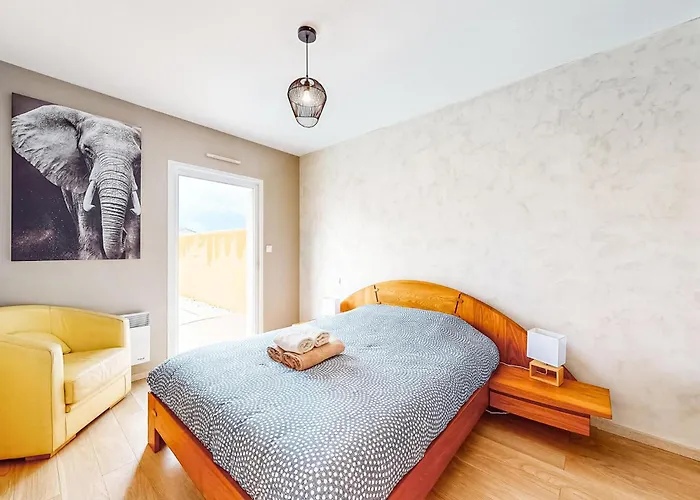 Lovely In Saint-georges-de-didon Сasa de vacaciones