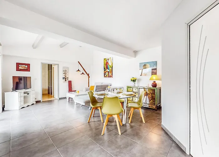 Сasa de vacaciones Lovely In Saint-georges-de-didon