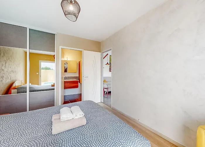 Сasa de vacaciones Lovely In Saint-georges-de-didon