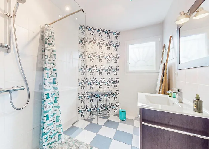 Lovely In Saint-georges-de-didon Сasa de vacaciones Saint-Georges-de-Didonne