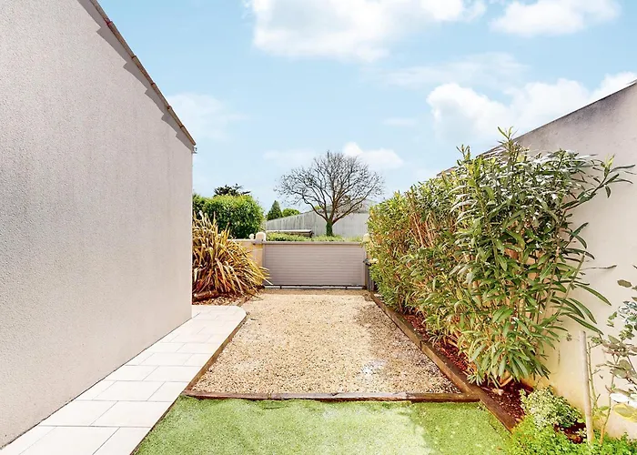 Lovely In Saint-georges-de-didon