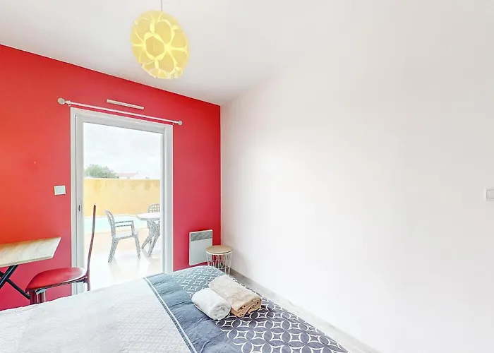 Lovely In Saint-georges-de-didon